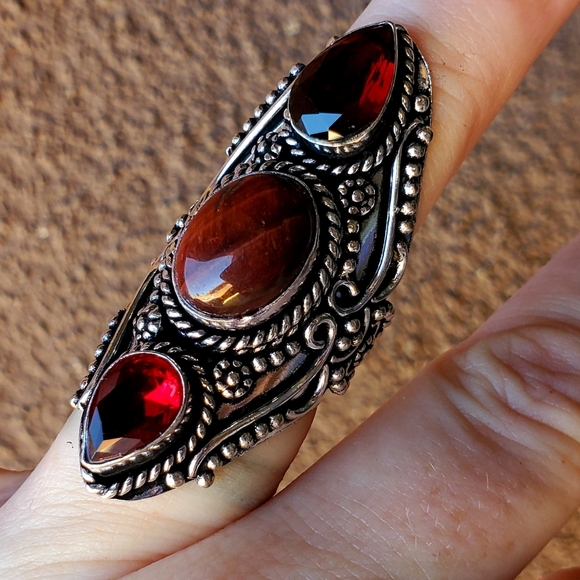 New Red Tiger Eye and Garnet Silver Statement Ring. - Picture 4 of 13